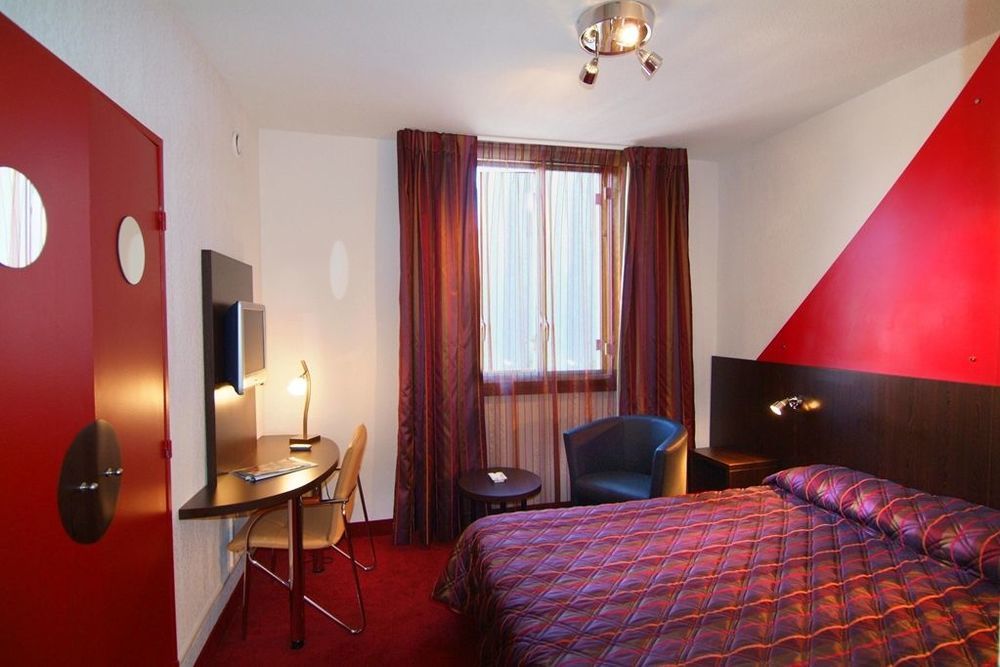 Kyriad Marseille Centre Paradis-Prefecture Room photo