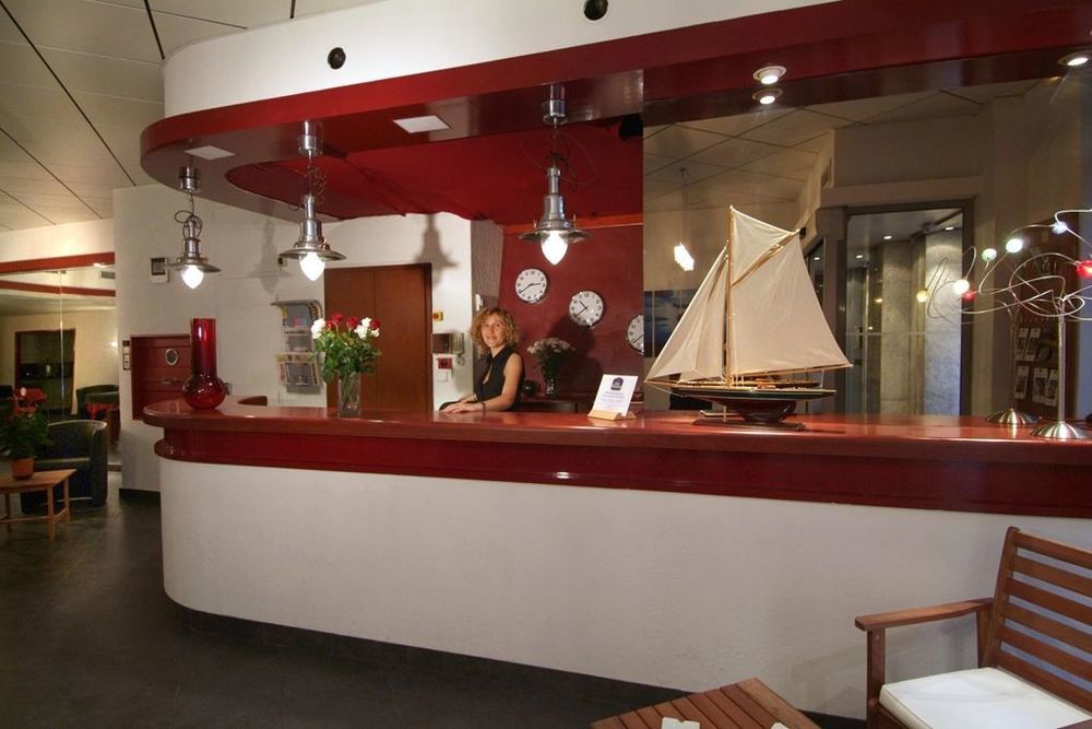 Kyriad Marseille Centre Paradis-Prefecture Interior photo