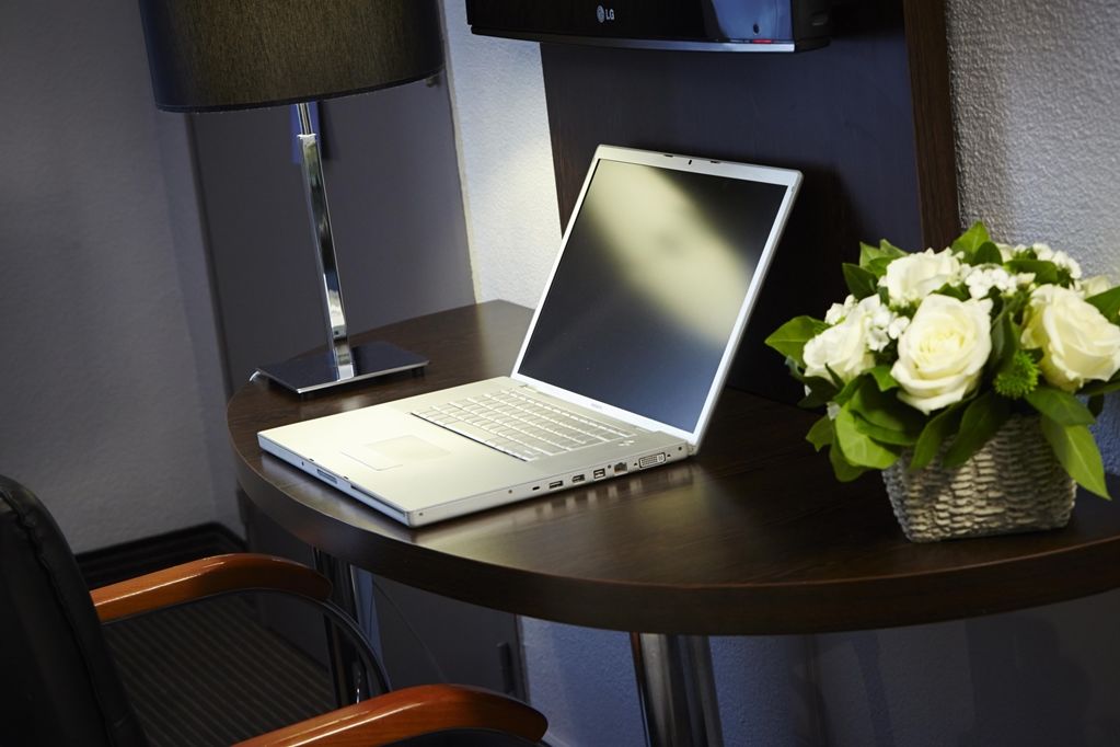 Kyriad Marseille Centre Paradis-Prefecture Room photo